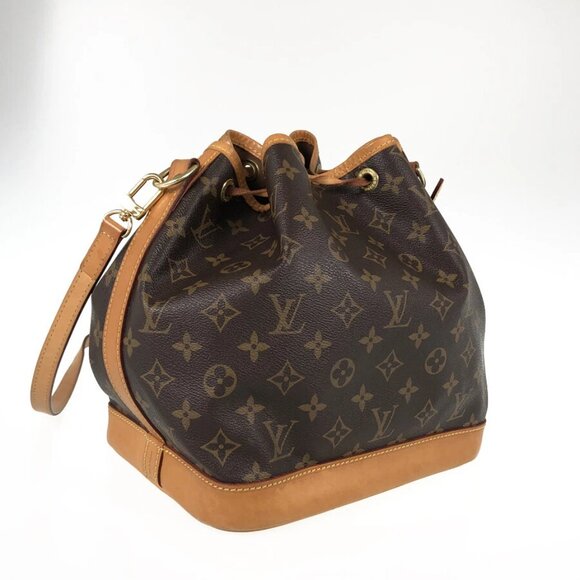 LOUIS VUITTON Monogram Petit Noe Shoulder bag - Picture 3 of 15